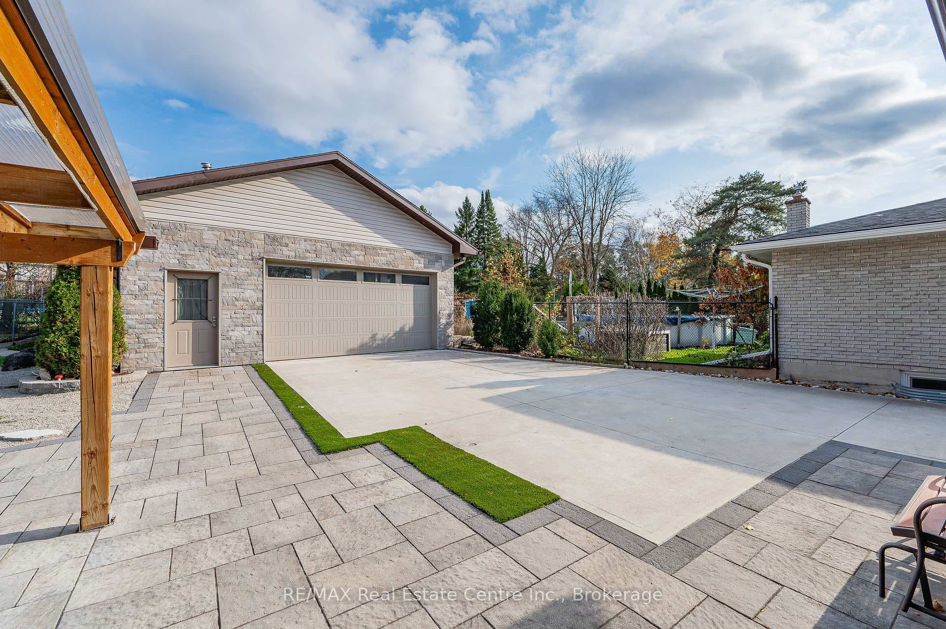 173 Carson Drive photo 5