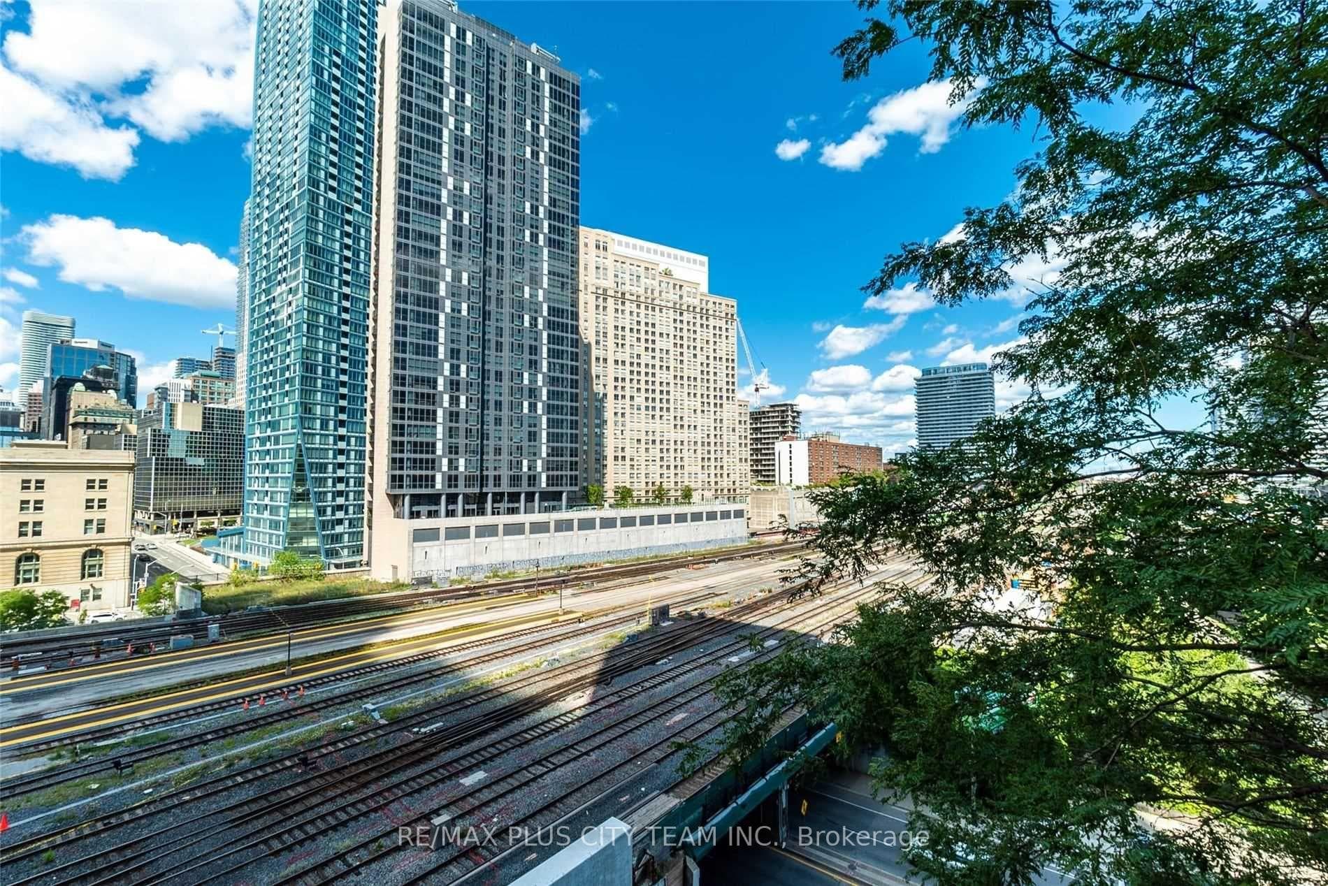 18 Yonge Street Unit 805 photo 15