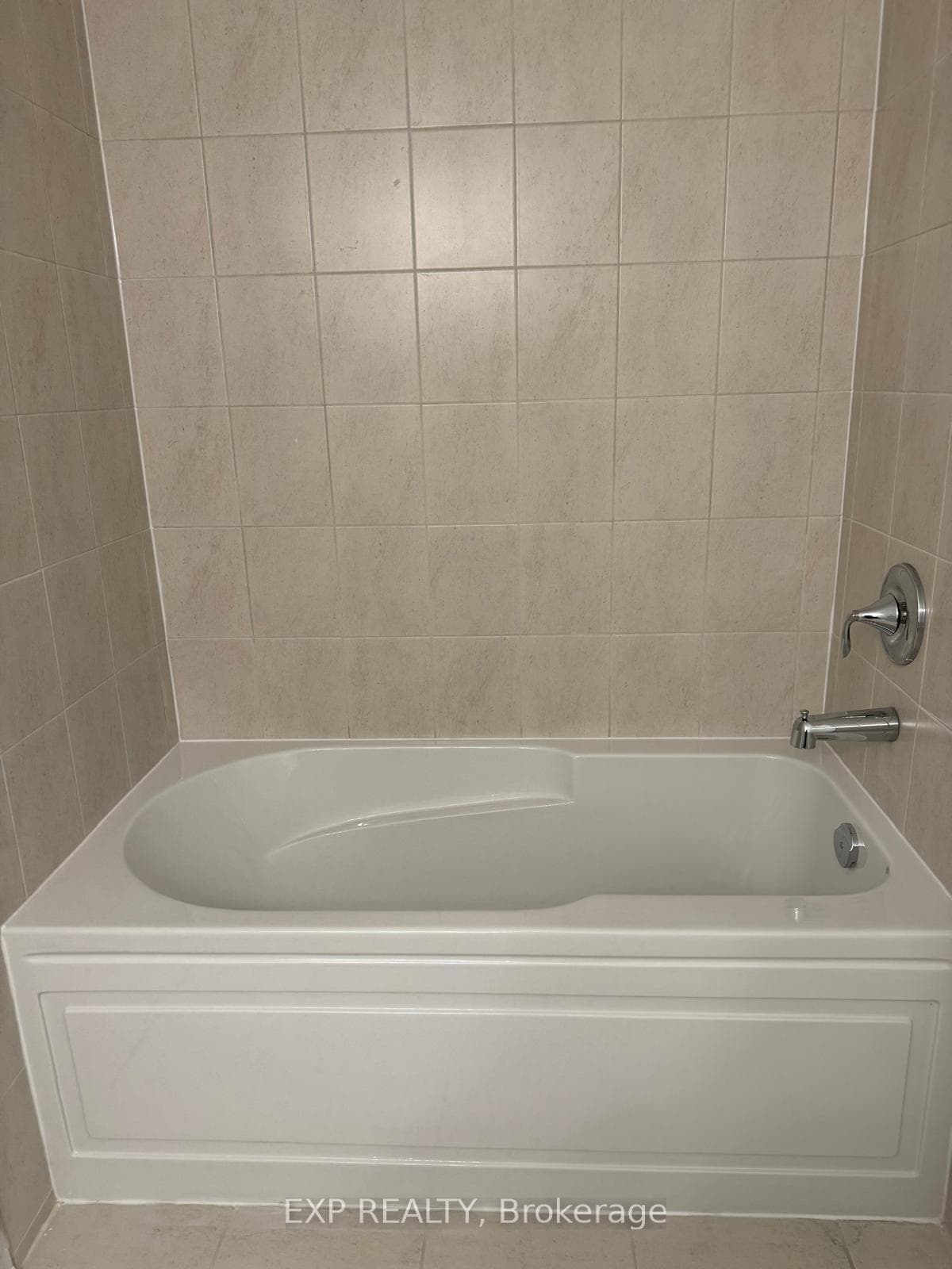 470 Gordon Krantz Avenue Unit 109 photo 7