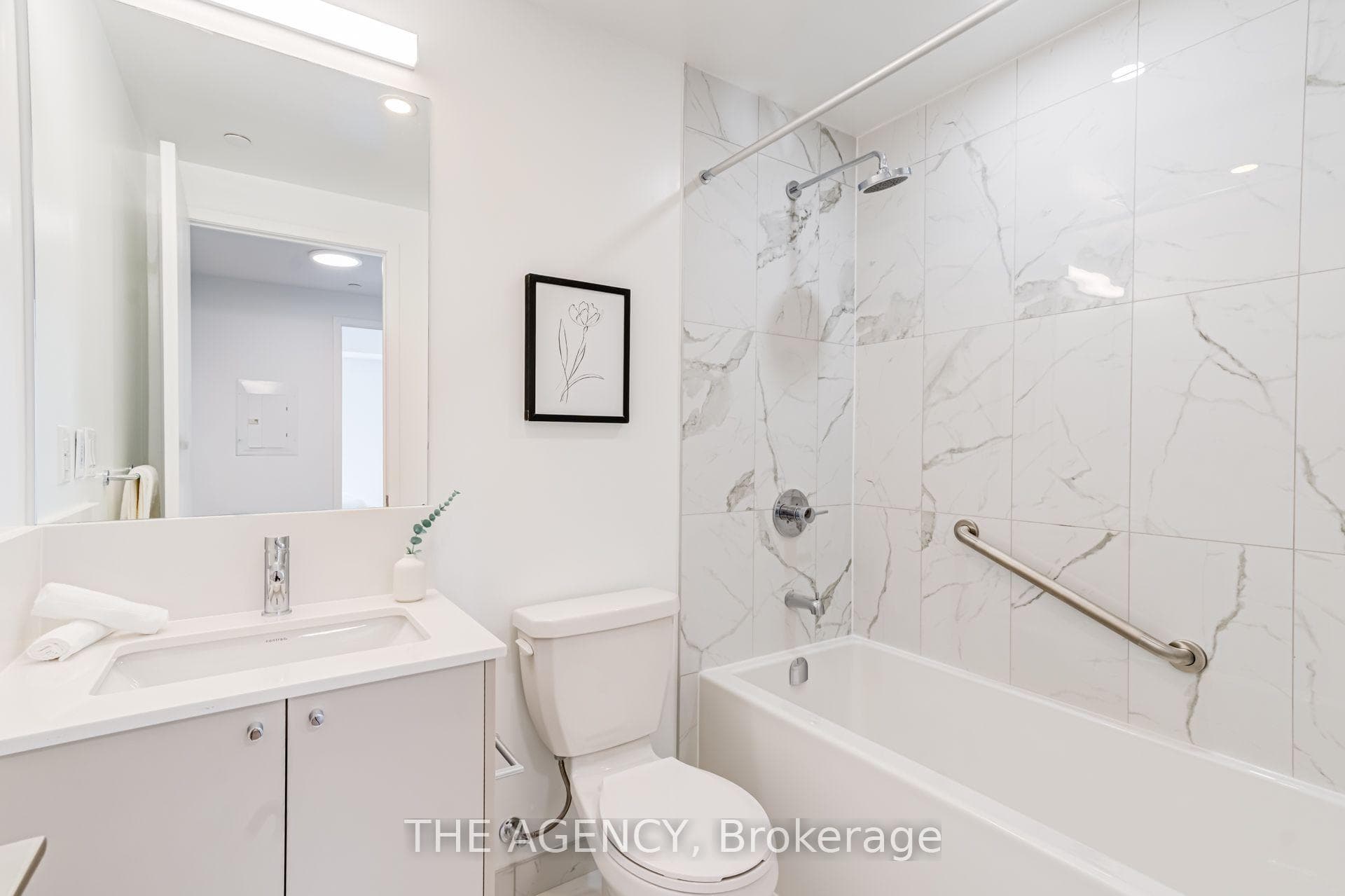 10 Oak Street Unit 2403 photo 24