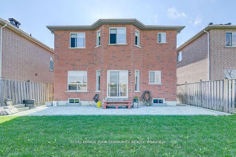 47 Candlebrook Crescent photo 22