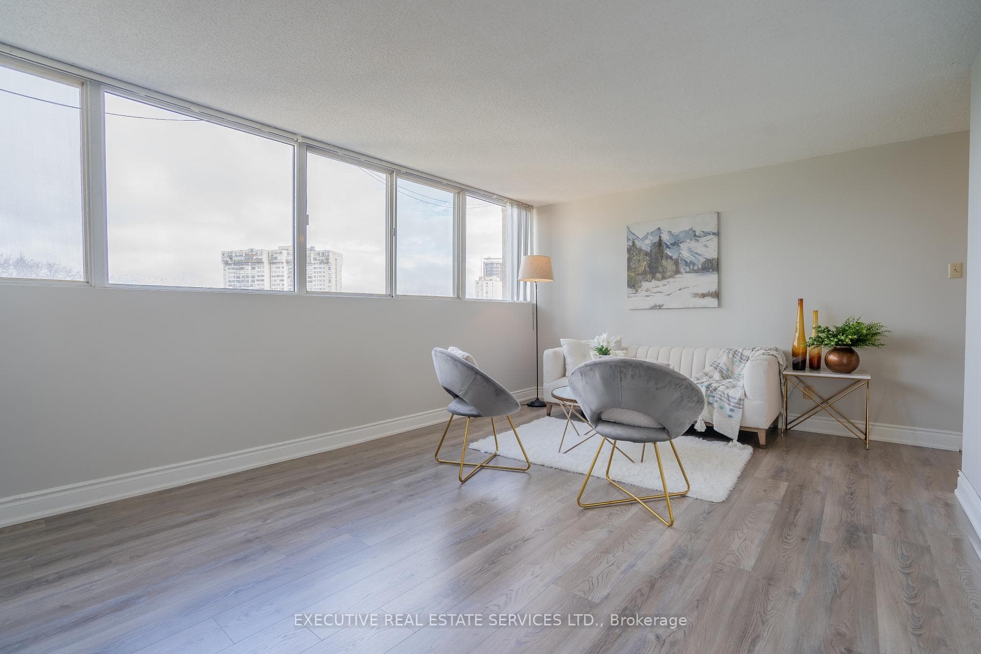 3700 Kaneff Crescent Unit 508 photo 12
