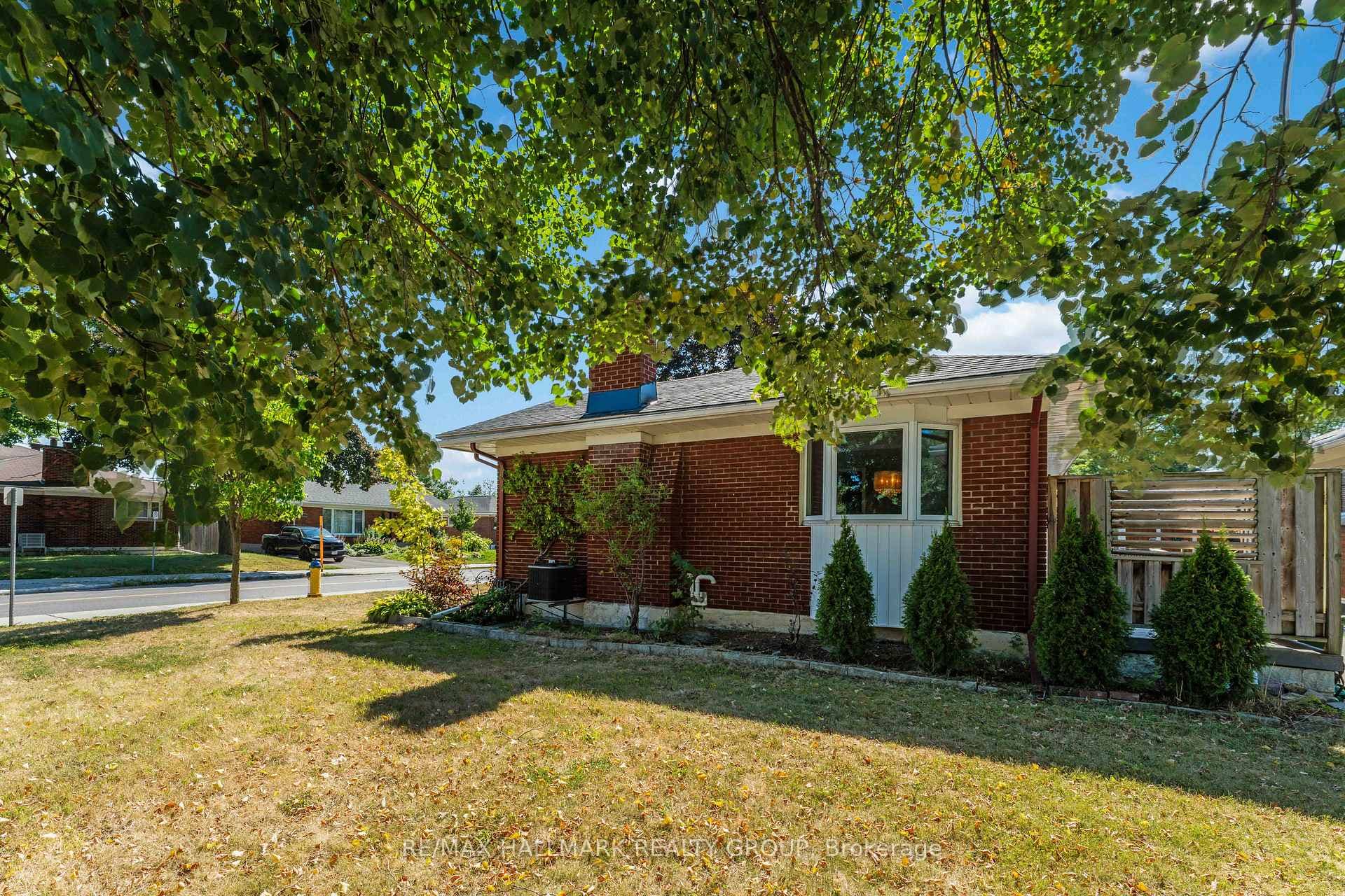 1921 Navaho Drive photo 4