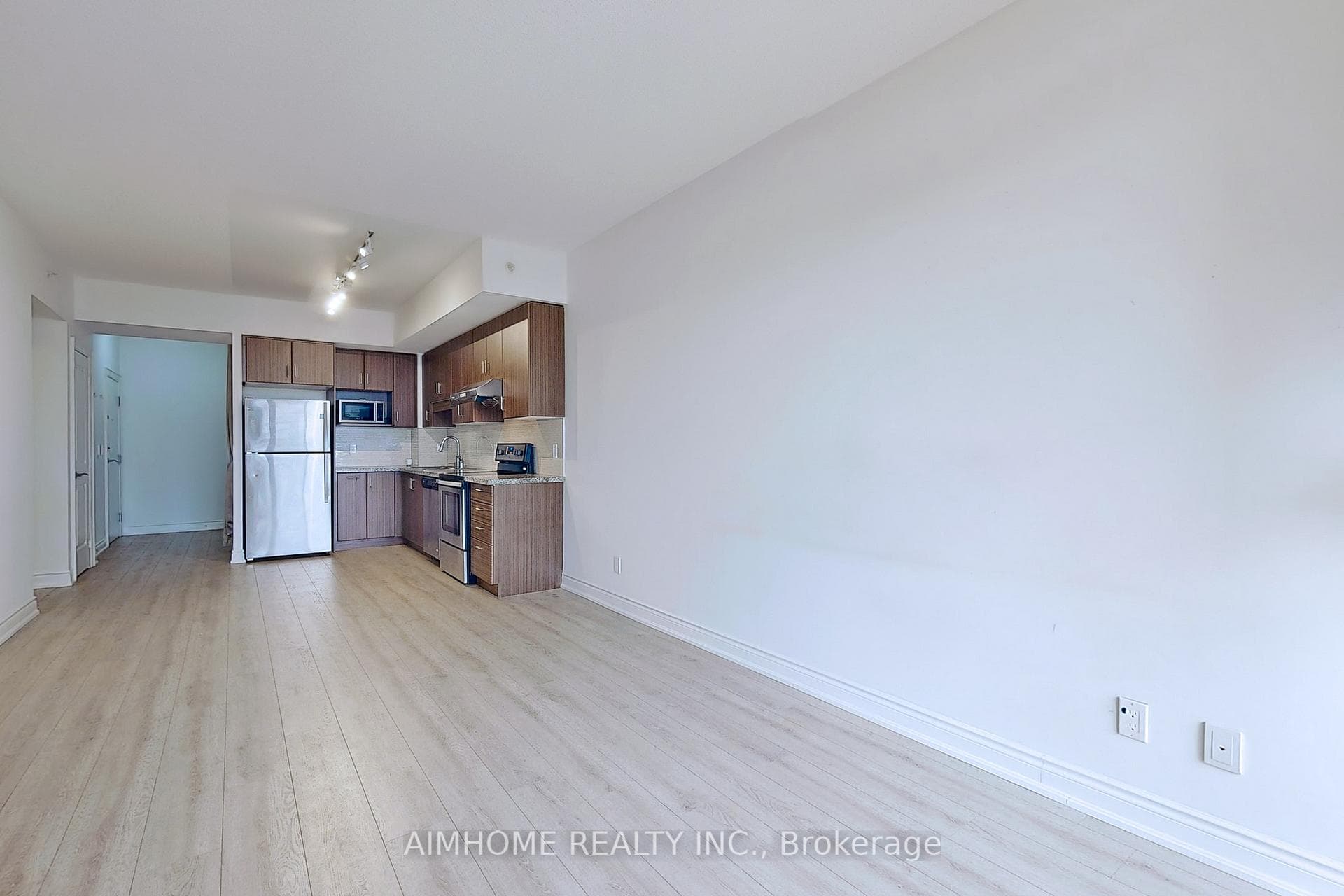 38 Cedarland Drive Unit 807 photo 26