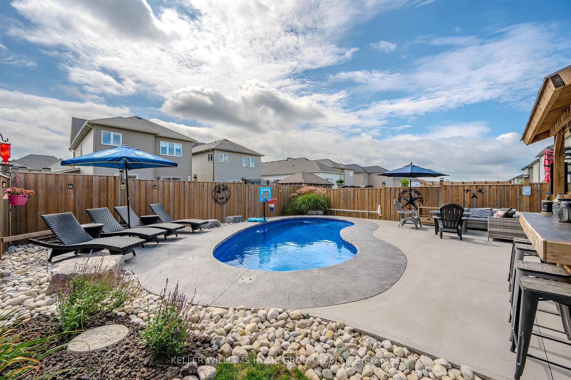 124 Courtney Street photo 36