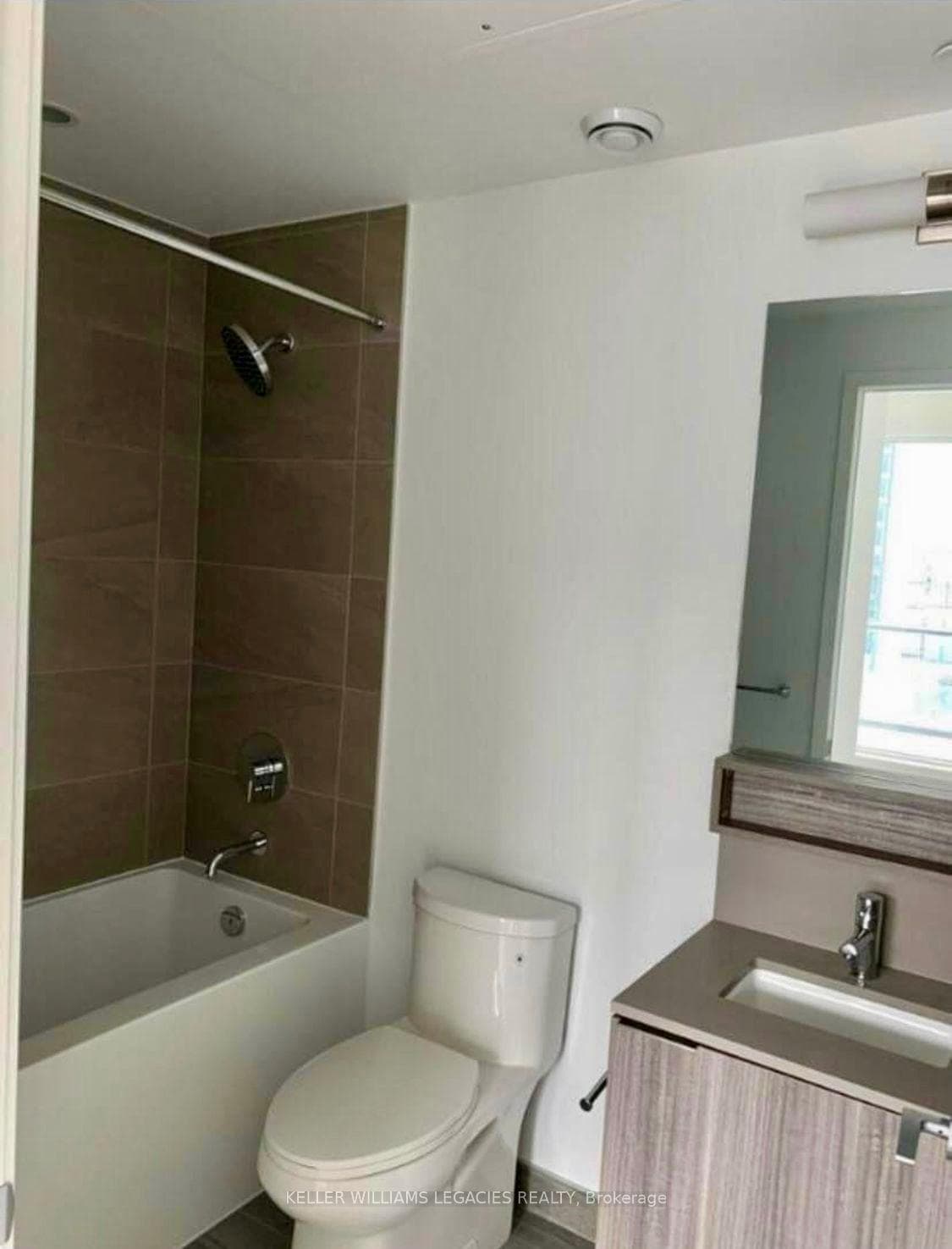 5 Buttermill Avenue Unit 1107 photo 12