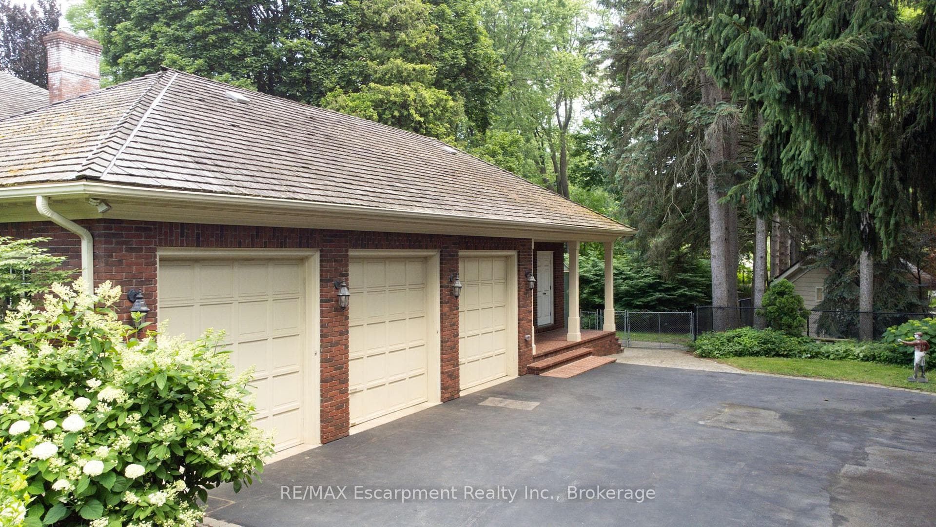 488 Macdonald Road photo 6