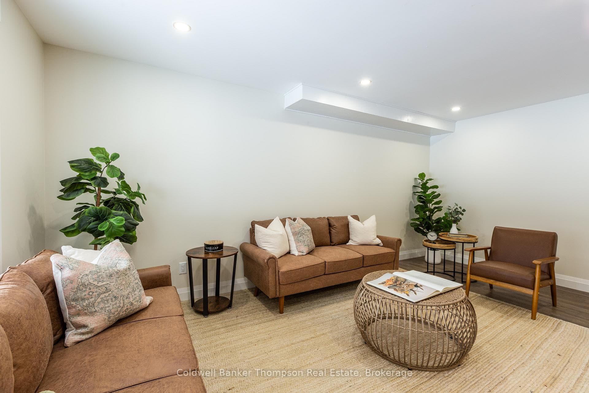 255 Eighth Avenue photo 19