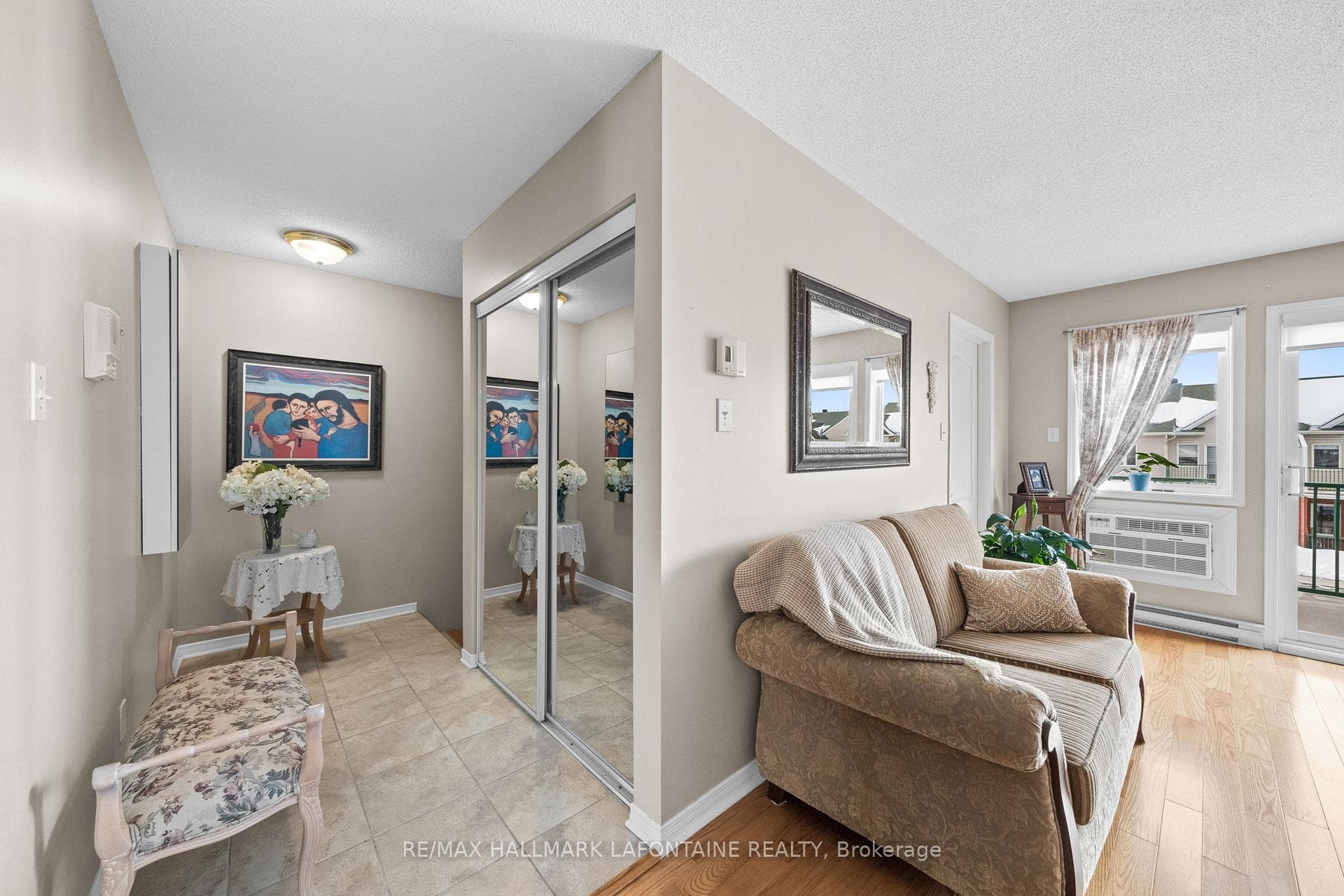 2929 Laurier Street Unit 103 photo 3