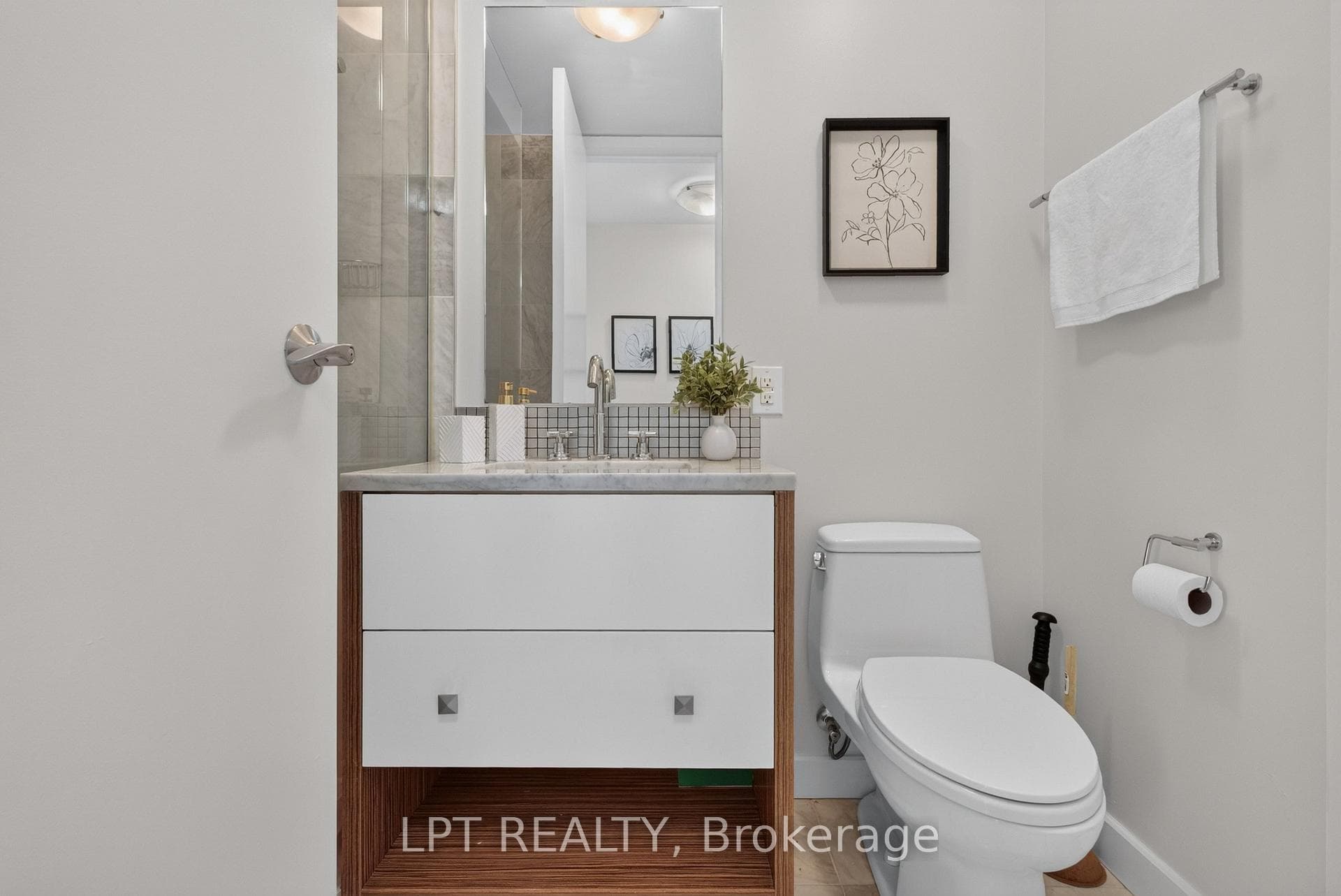 201 Parkdale Avenue Unit 1004 photo 21
