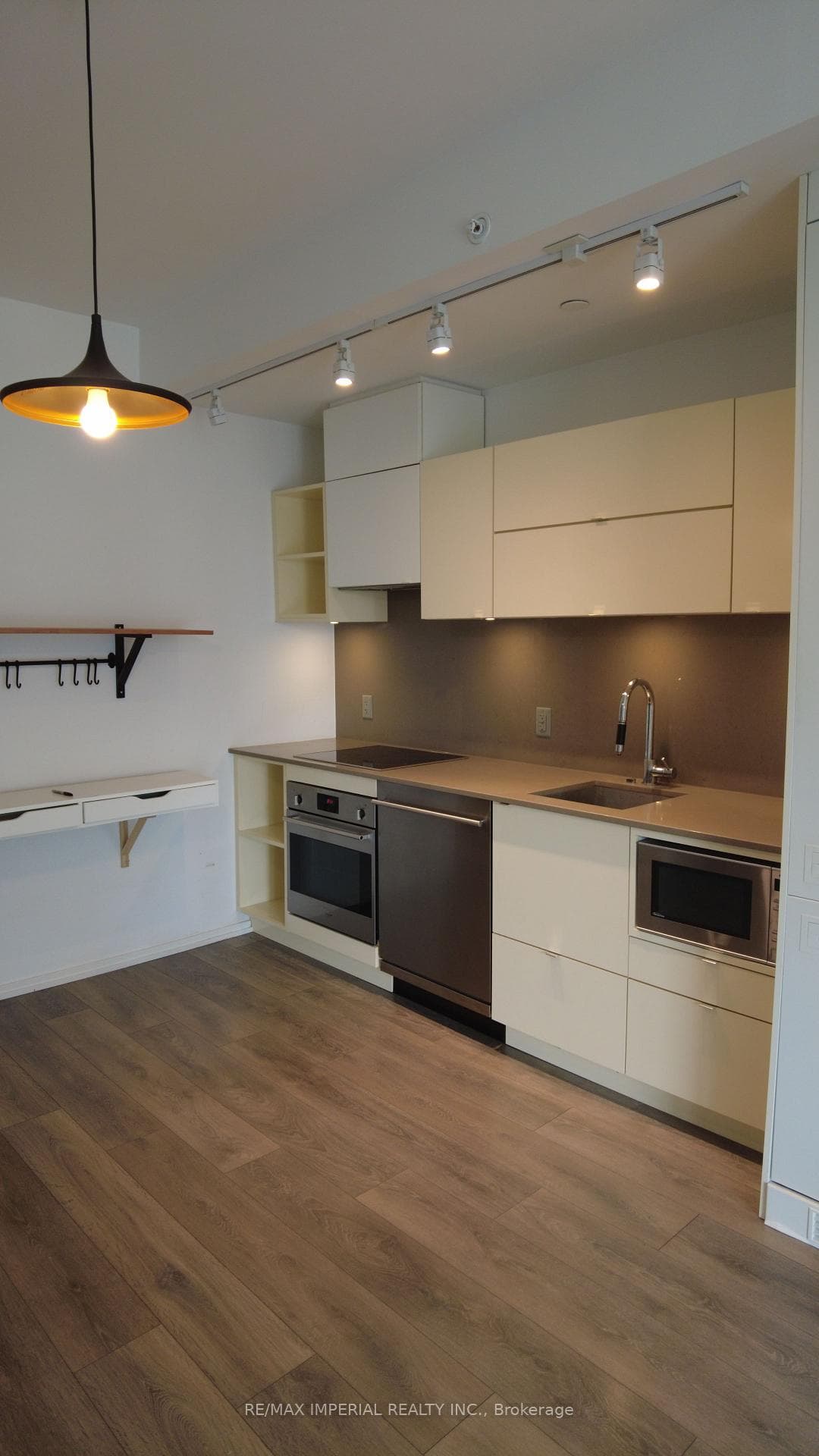 125 peter Street Unit 2411 photo 30