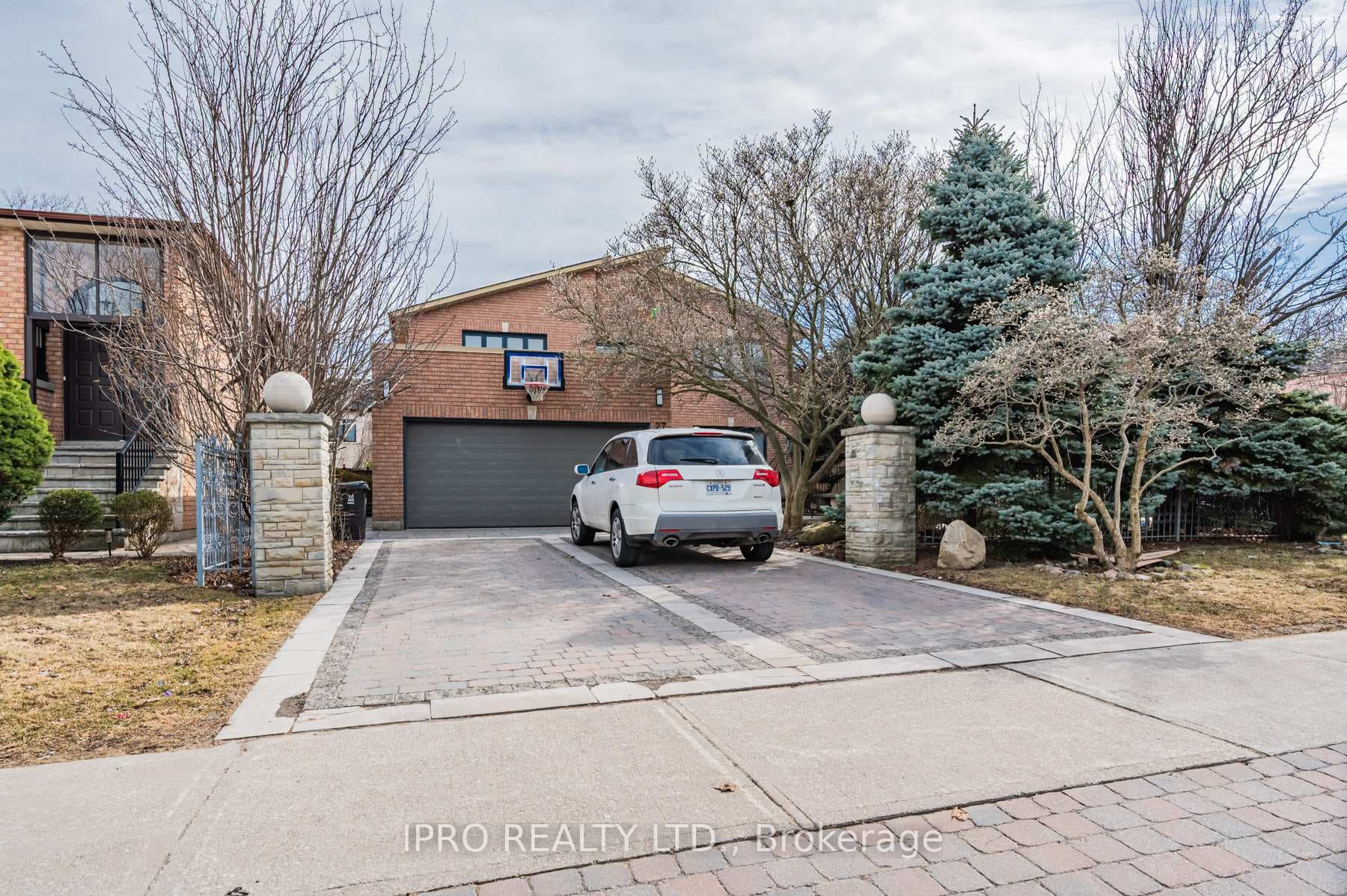 27 Danby Avenue Unit 1 photo 1