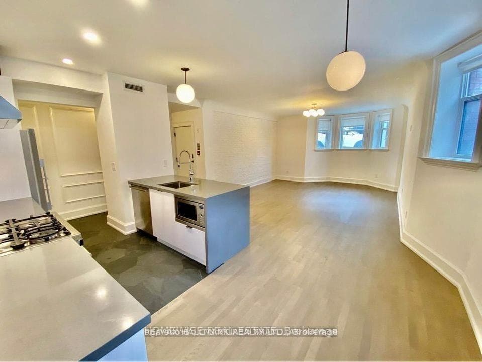 Living Area/Kitchen
