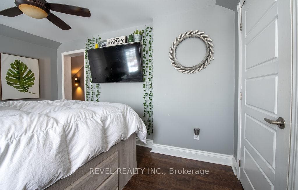 146 Elm Street photo 19
