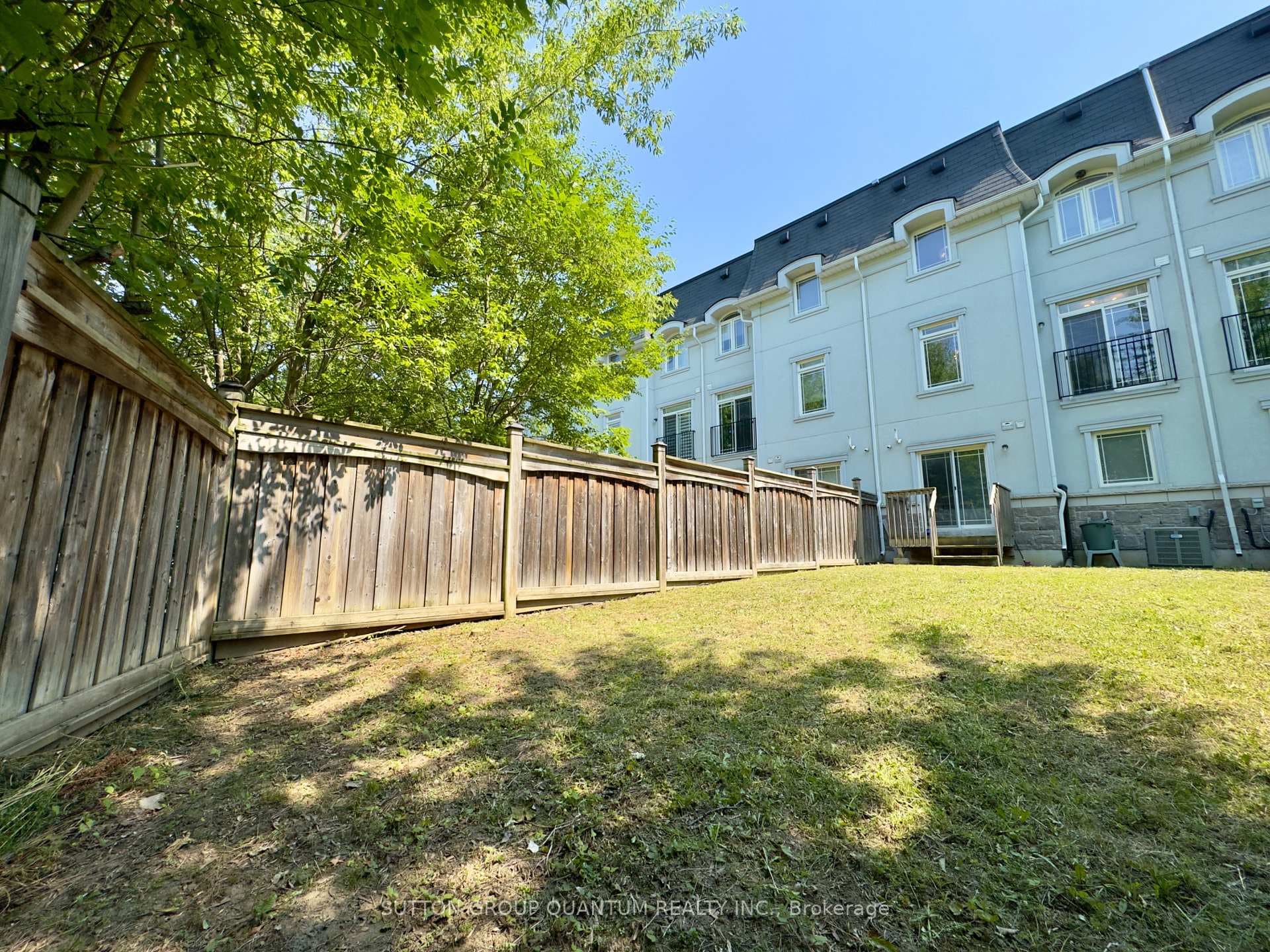 102 Lake Avenue photo 41