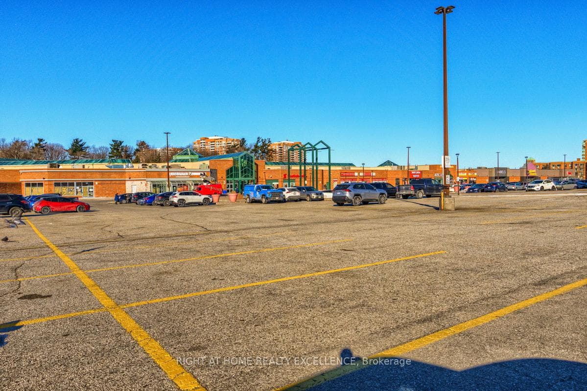 235 Mclevin Avenue Unit 3 photo 25
