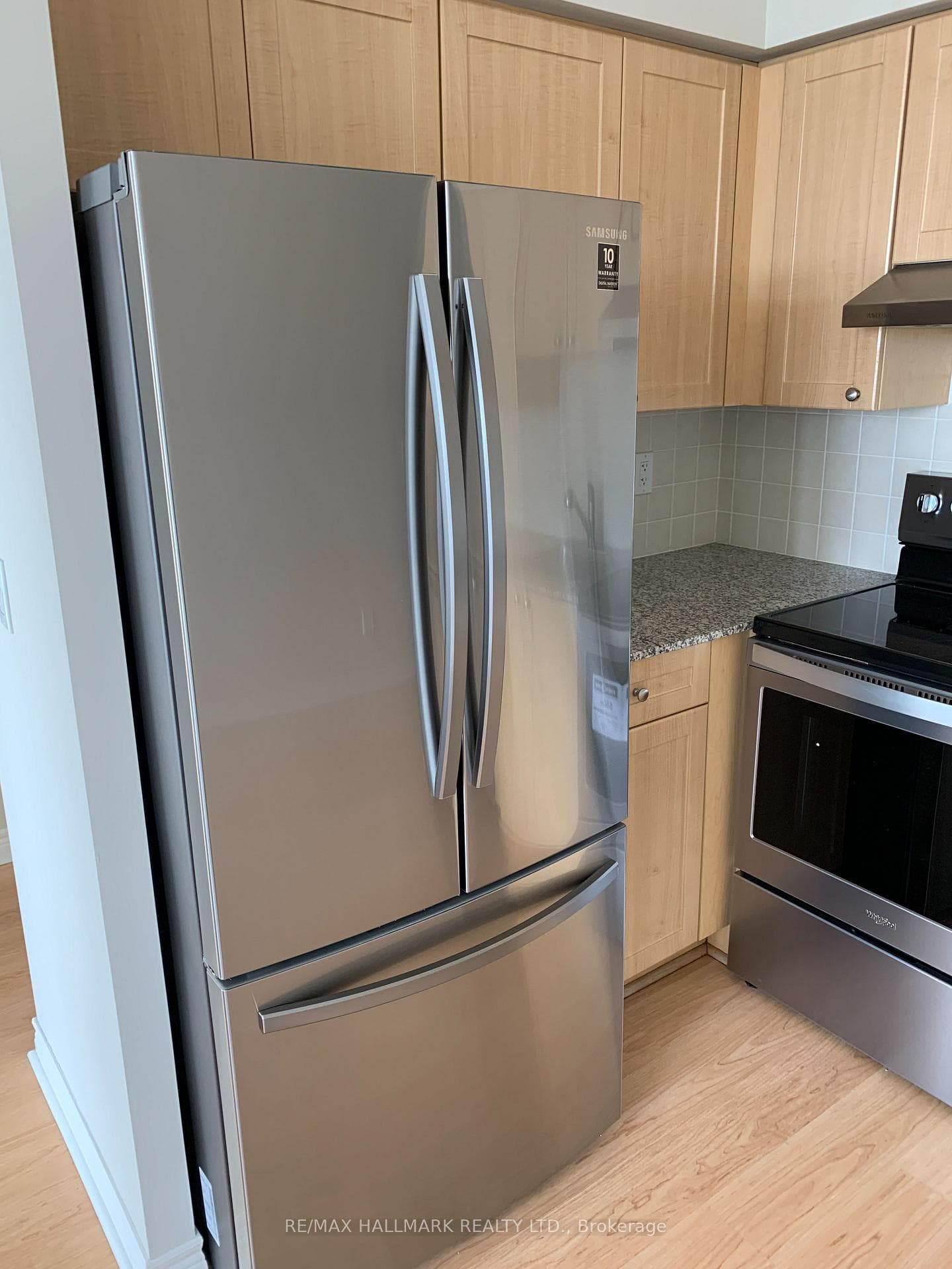 15 North Park Road Unit 1601 photo 6