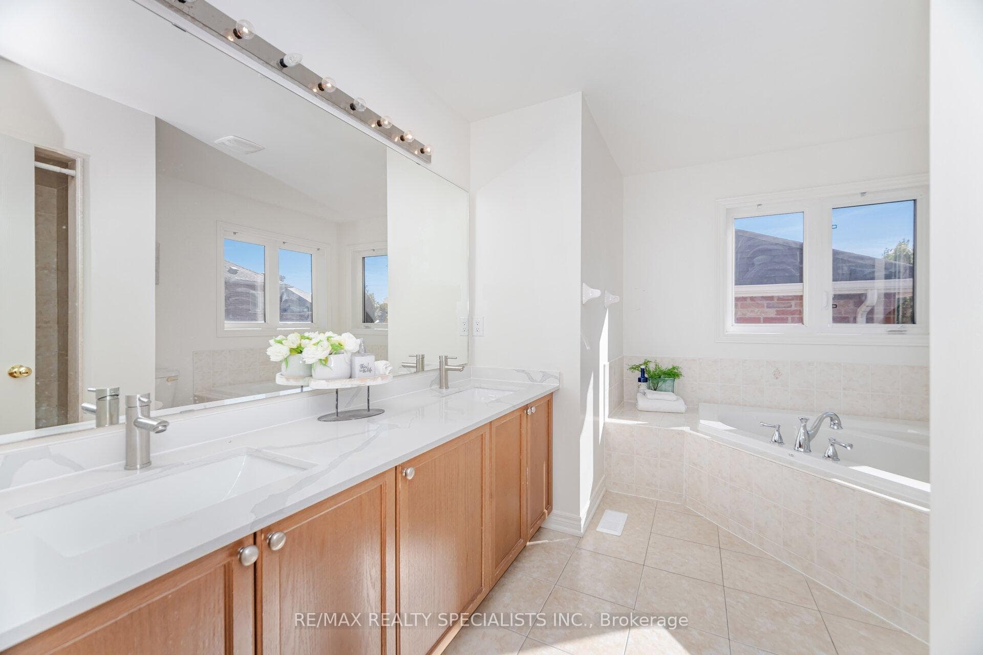 4623 Simmons Road photo 32