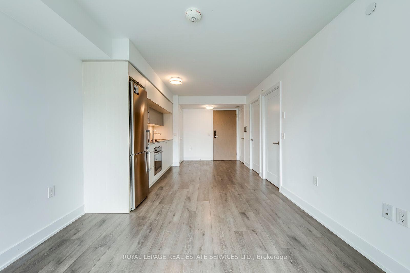 585 Bloor Street Unit 1320 photo 16