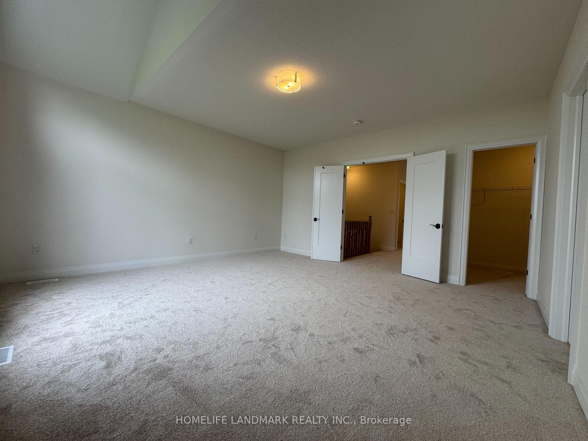 73 West Village Lane photo 25
