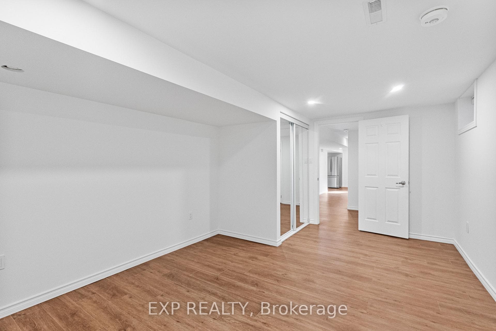 12 Mantz Crescent photo 40