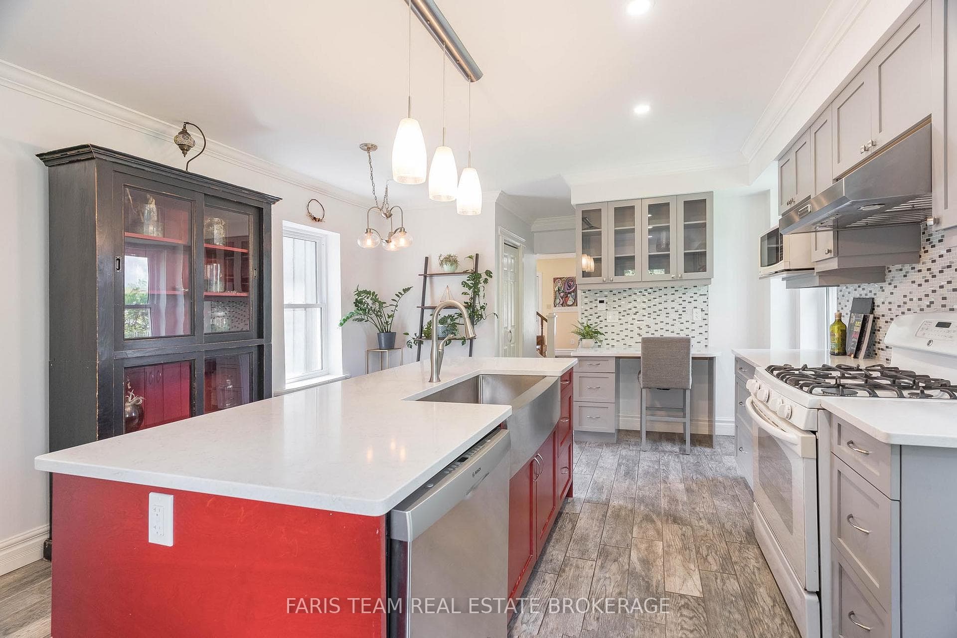 139 Veterans Lane photo 8