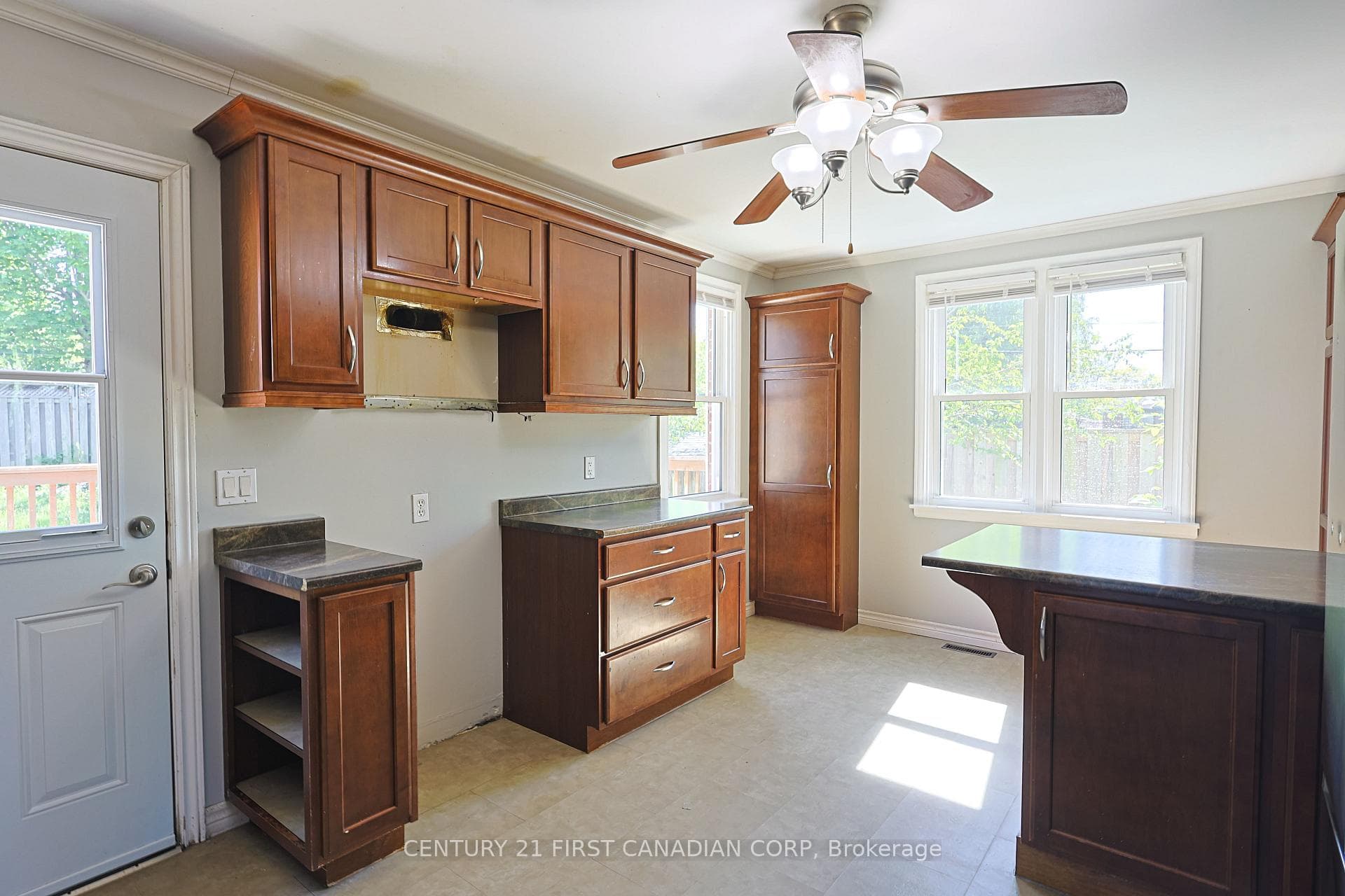 1218 Hamilton Road photo 4