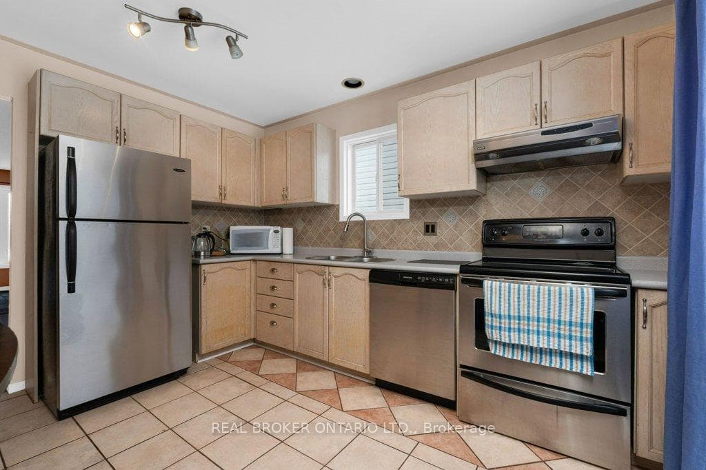 48 Ward Drive photo 23