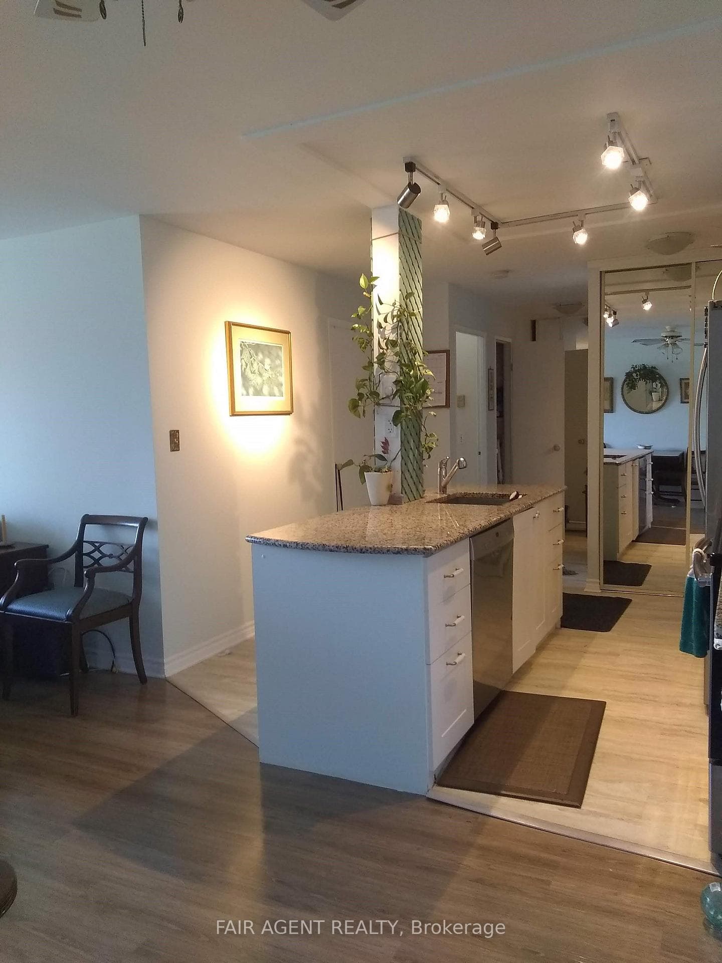 334 Queen Mary Road Unit 105 photo 3
