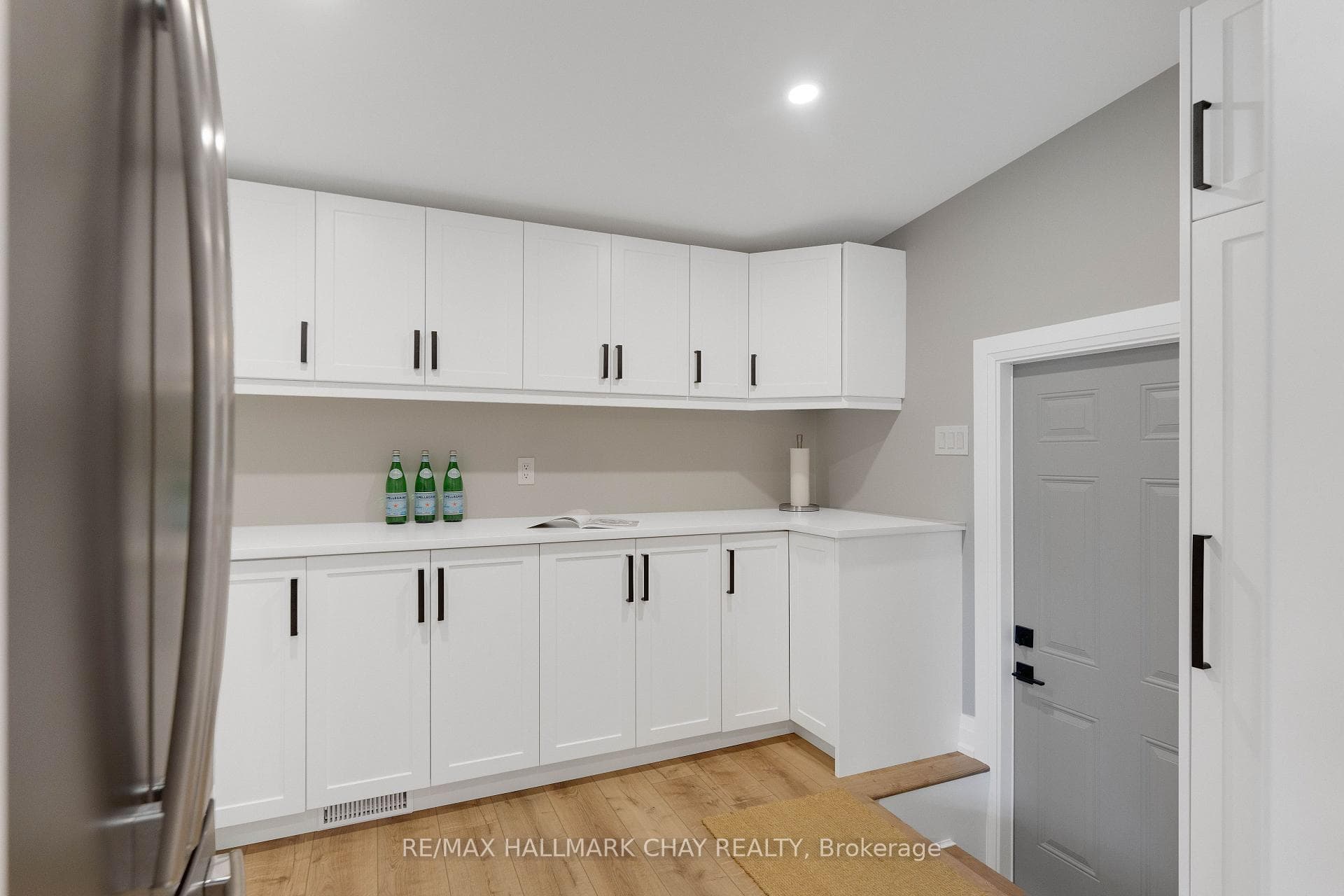 1389 Hendrie Road photo 11