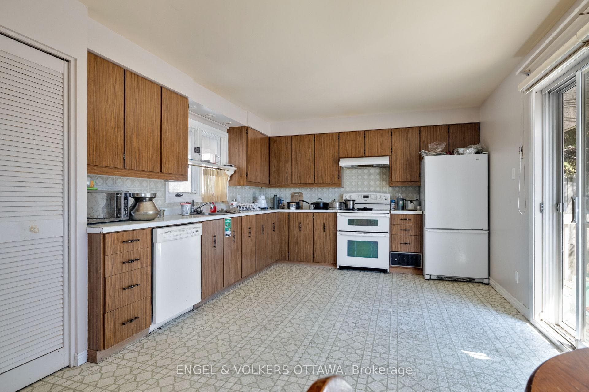 1311 S Avenue photo 13