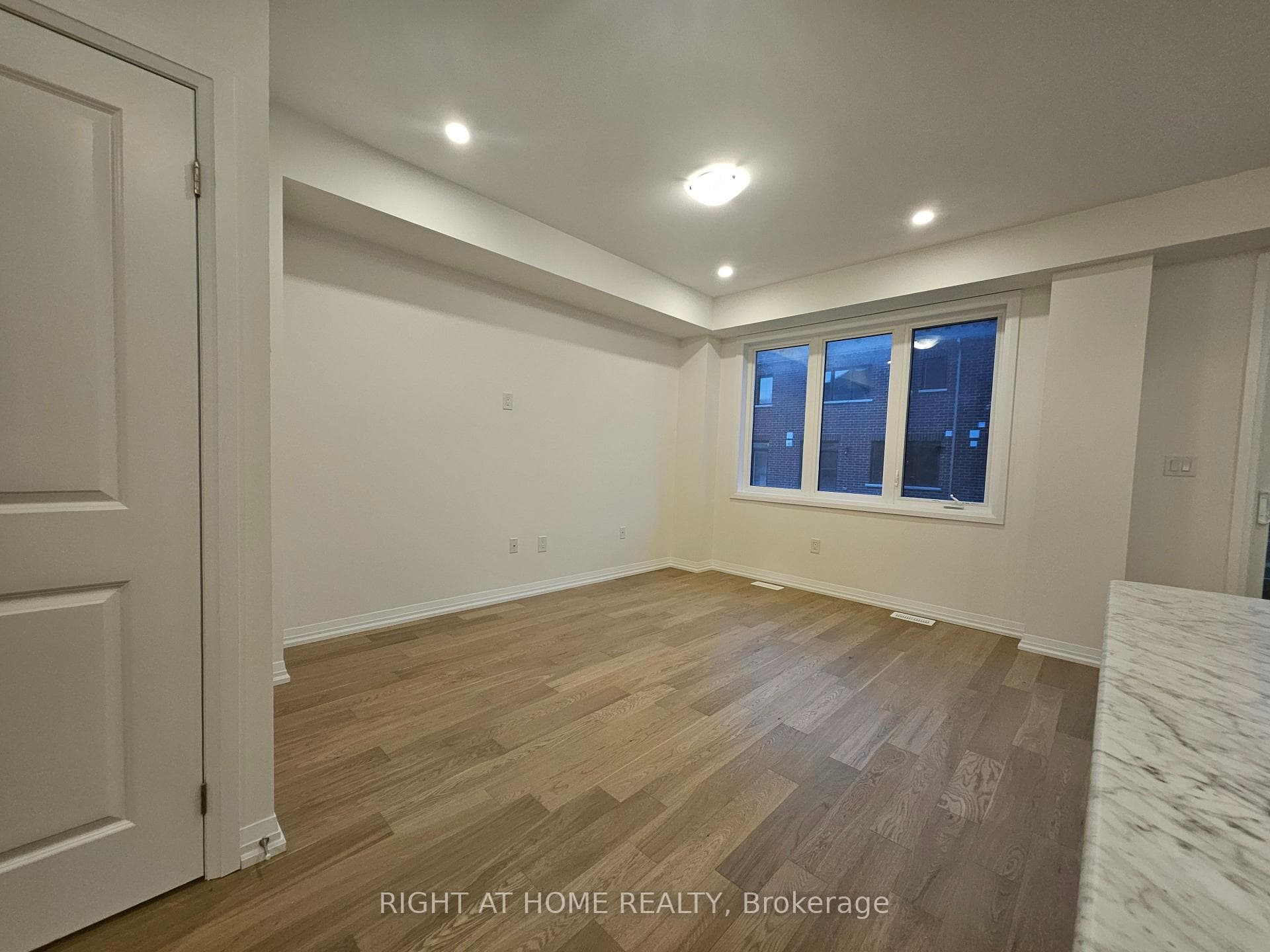 132 Granville Crescent photo 7