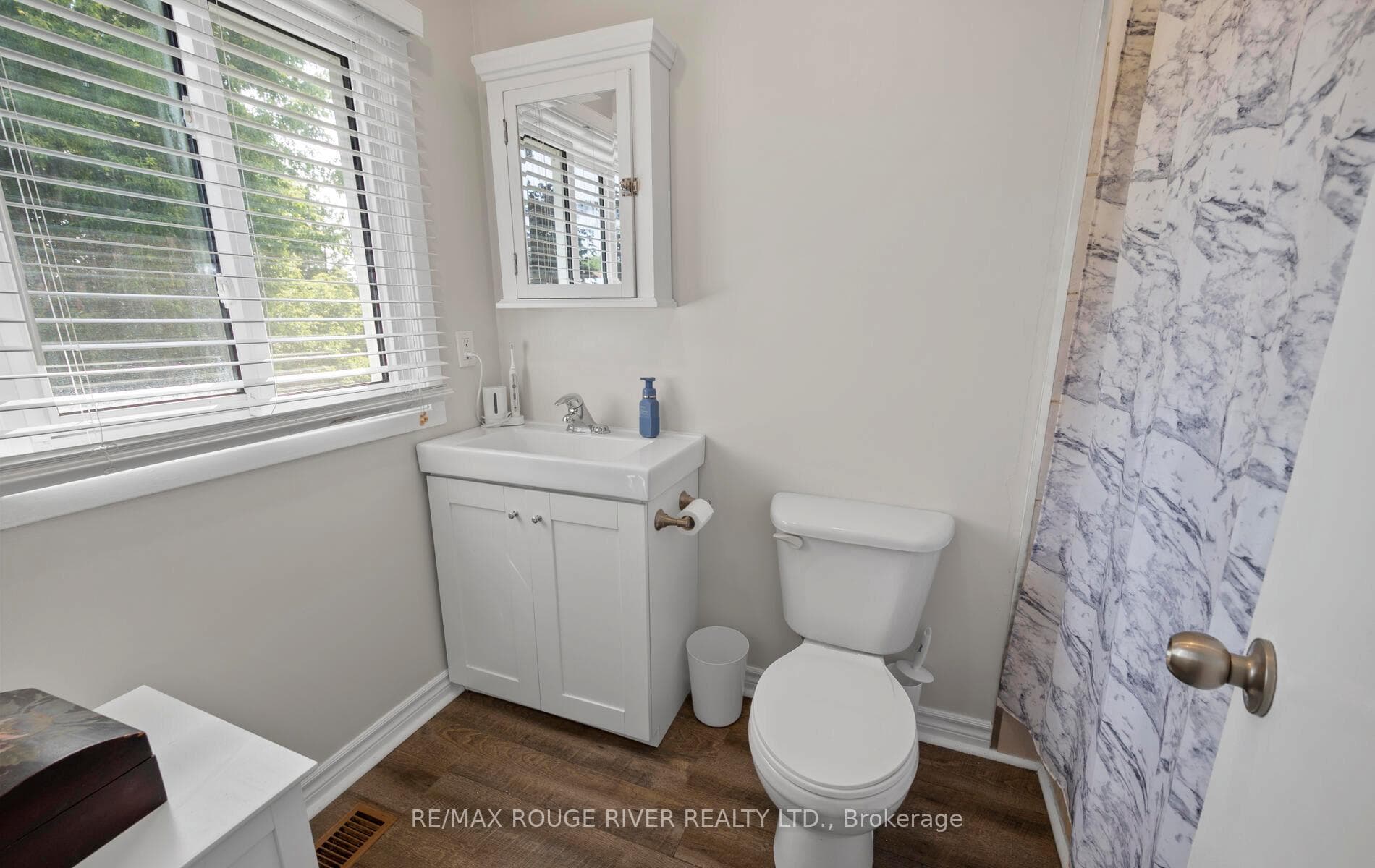 556 Cobblehill Drive photo 23