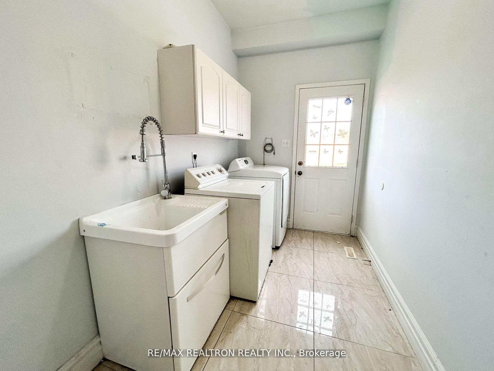 51 Jack Rabbit Crescent photo 5