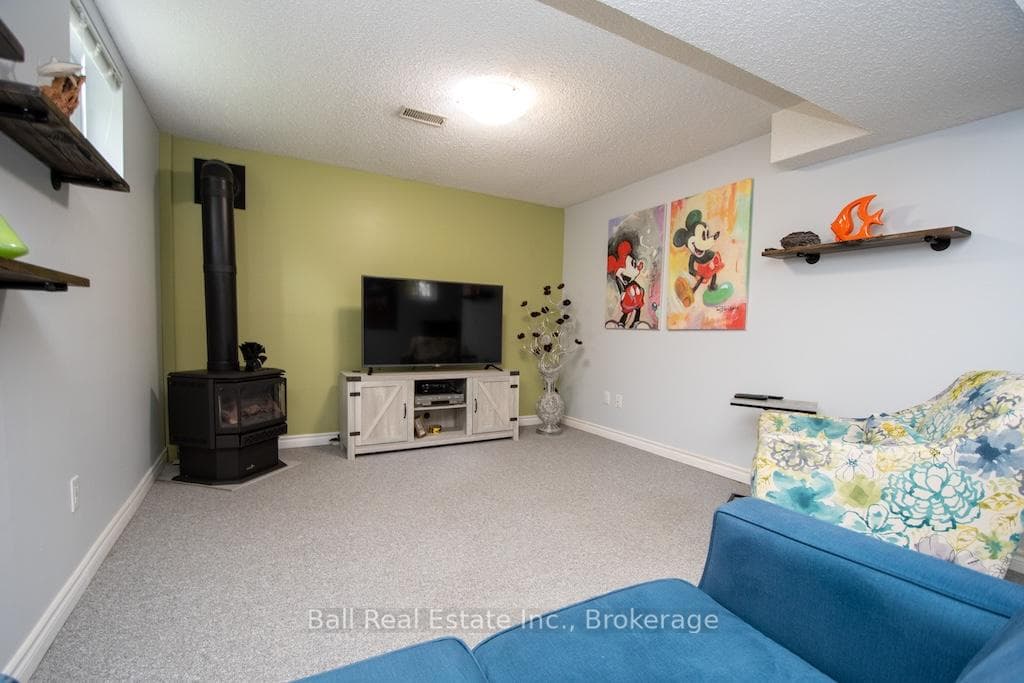 12 Lakefield Court photo 31