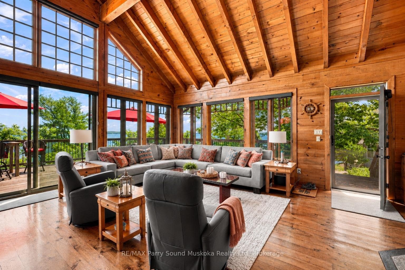43 15C Island photo 33