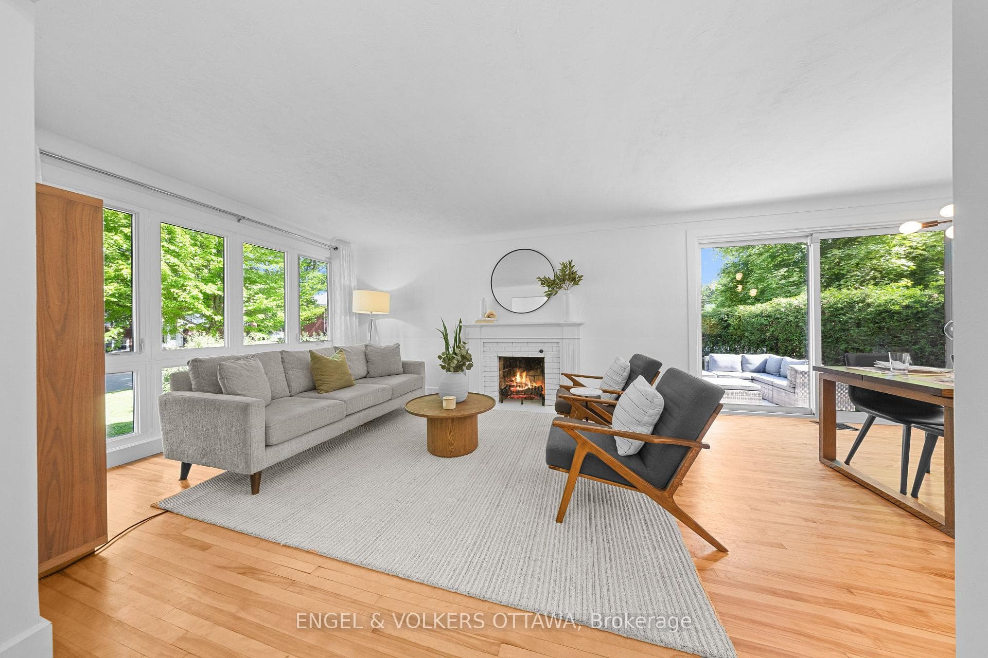 2161 Blossom Drive photo 7
