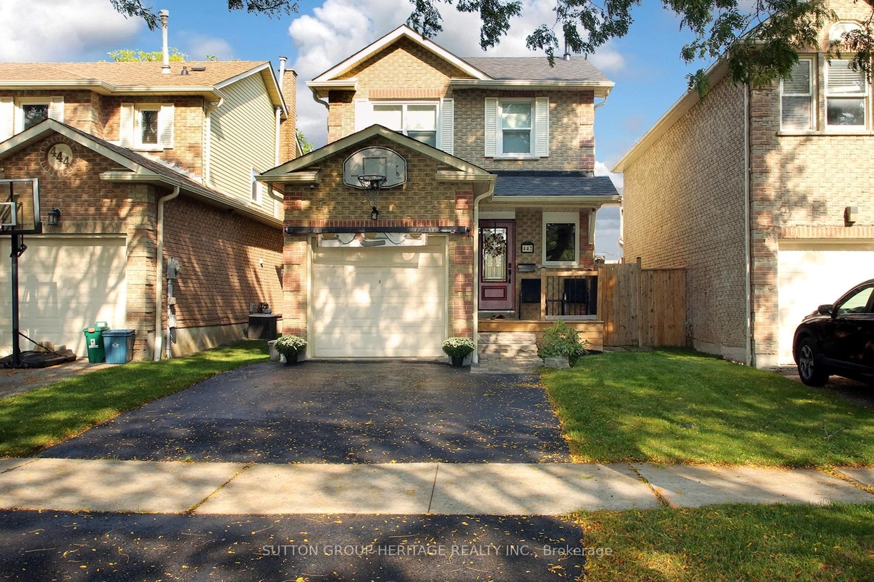 442 Palmerston Avenue photo 1