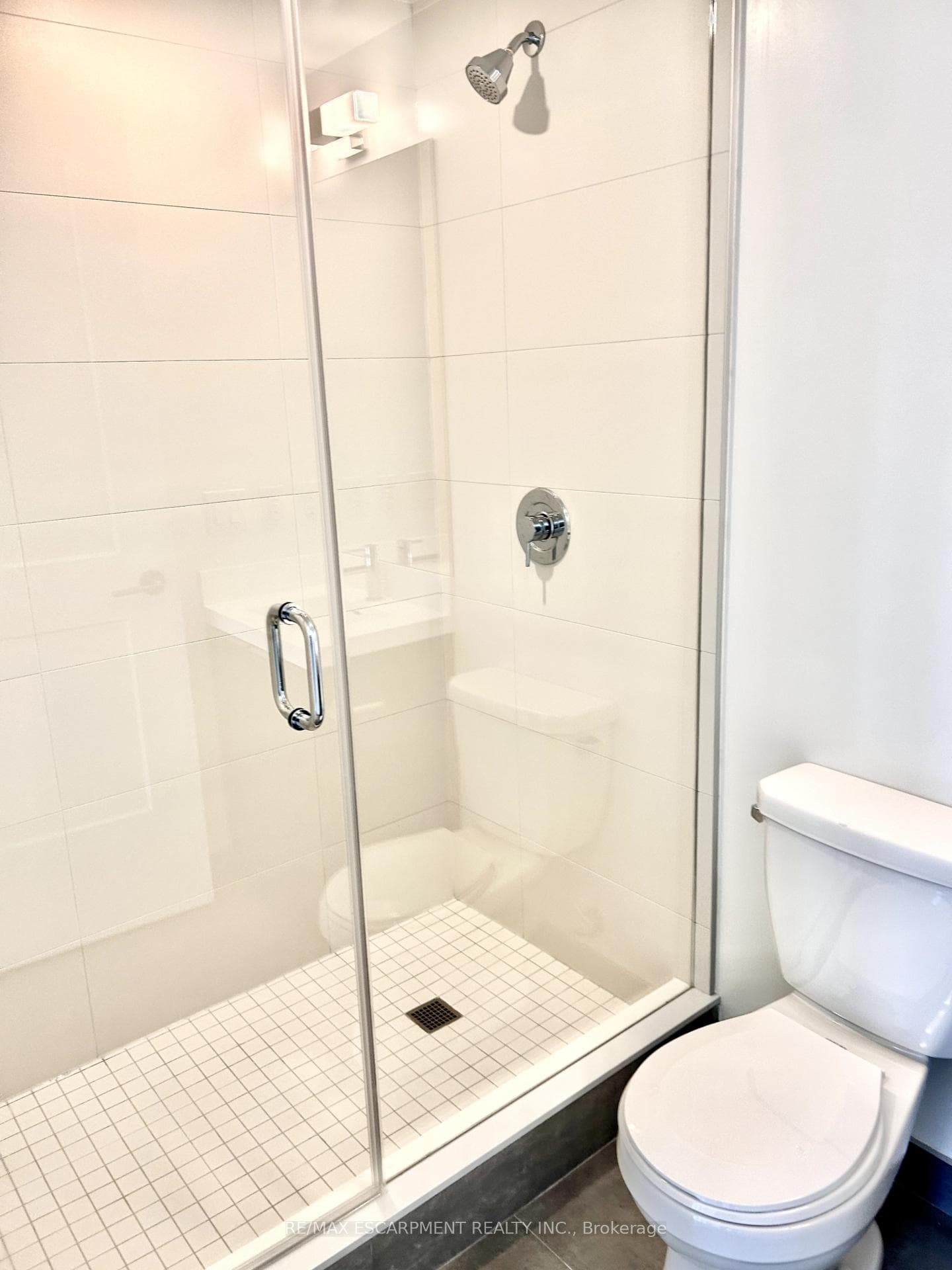 8 Widmer Street Unit 3203 photo 19