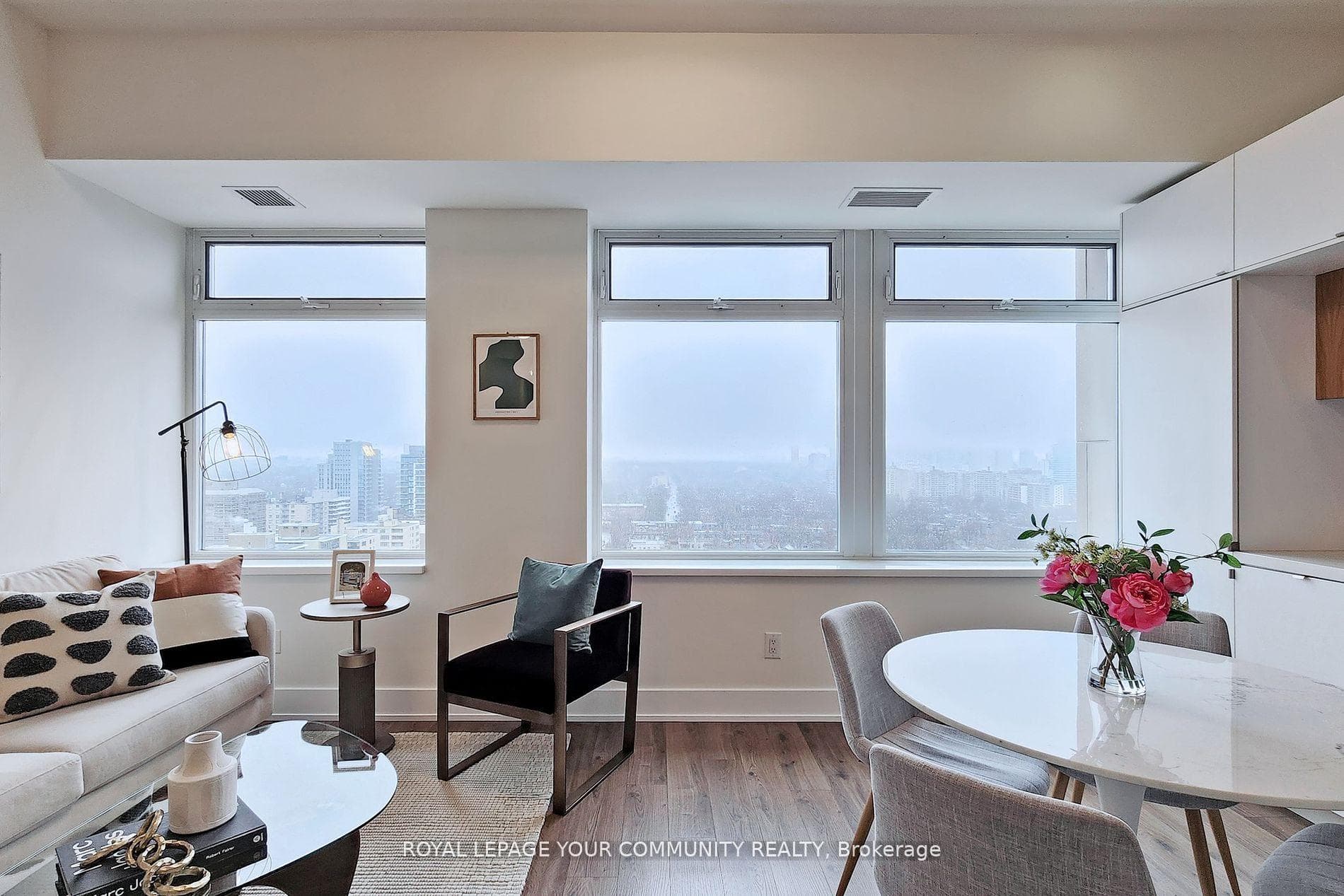 111 St Clair Avenue Unit 1828 photo 8