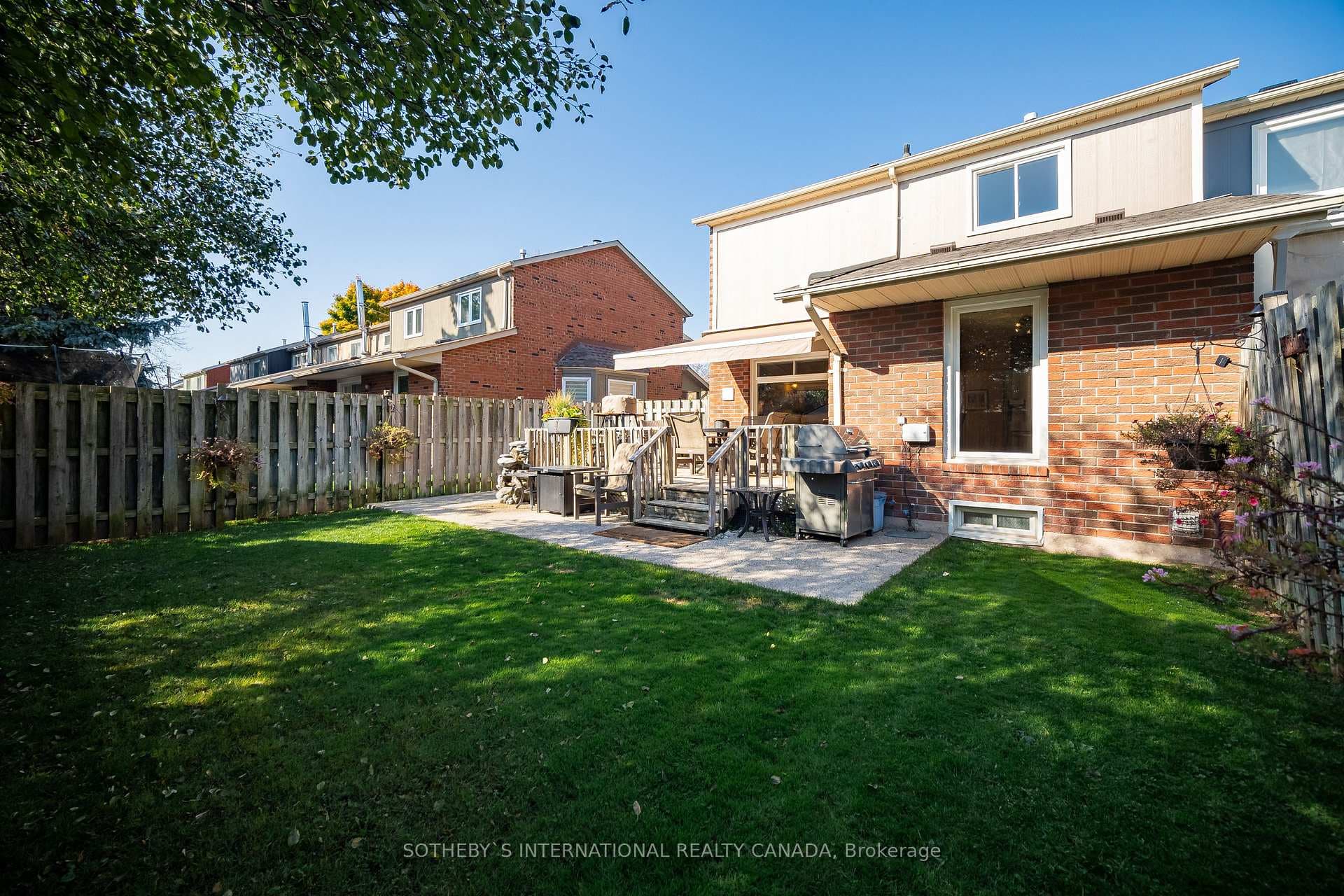 2287 Margot Street photo 28