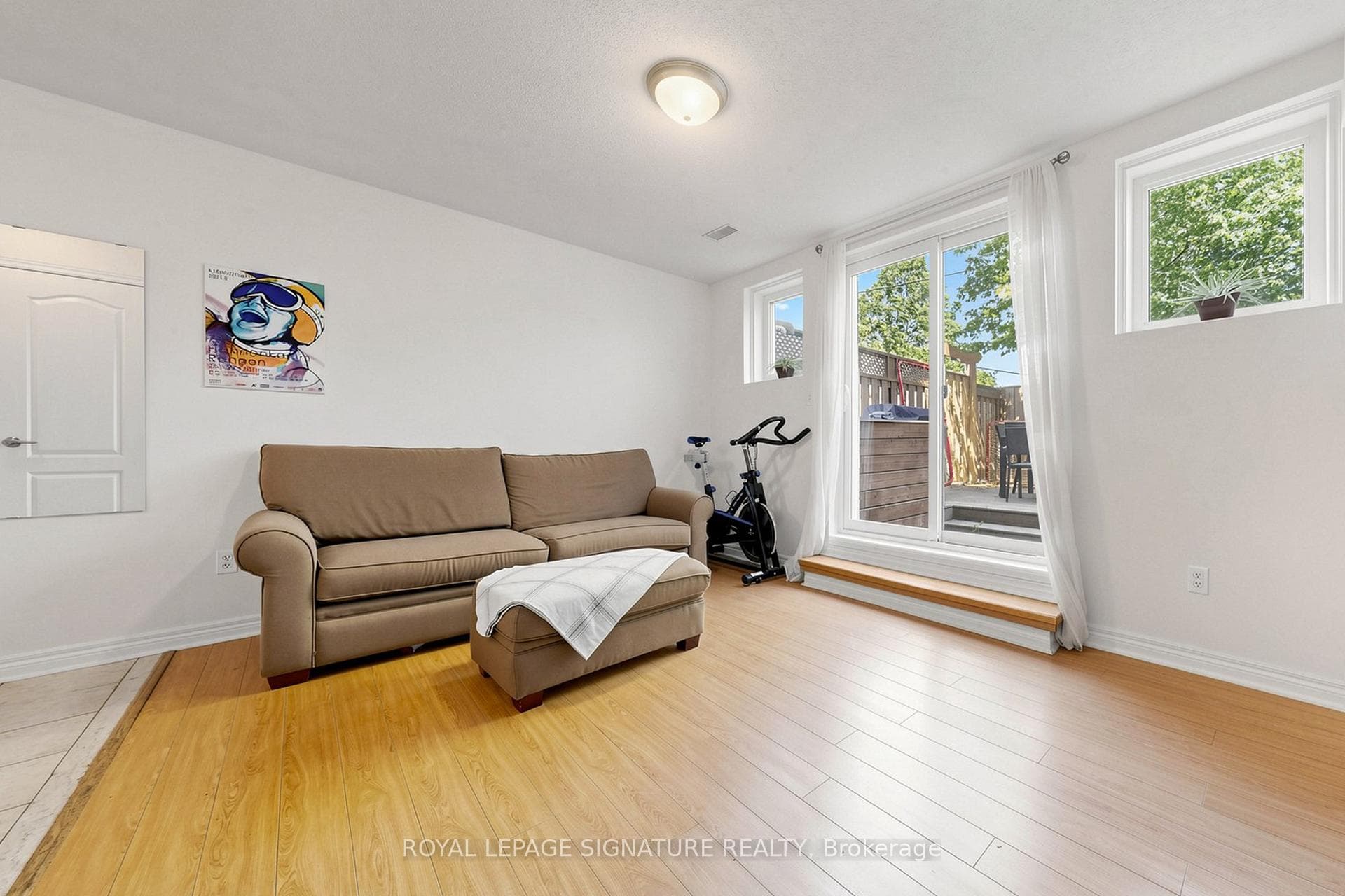 55 San Remo Terrace photo 27