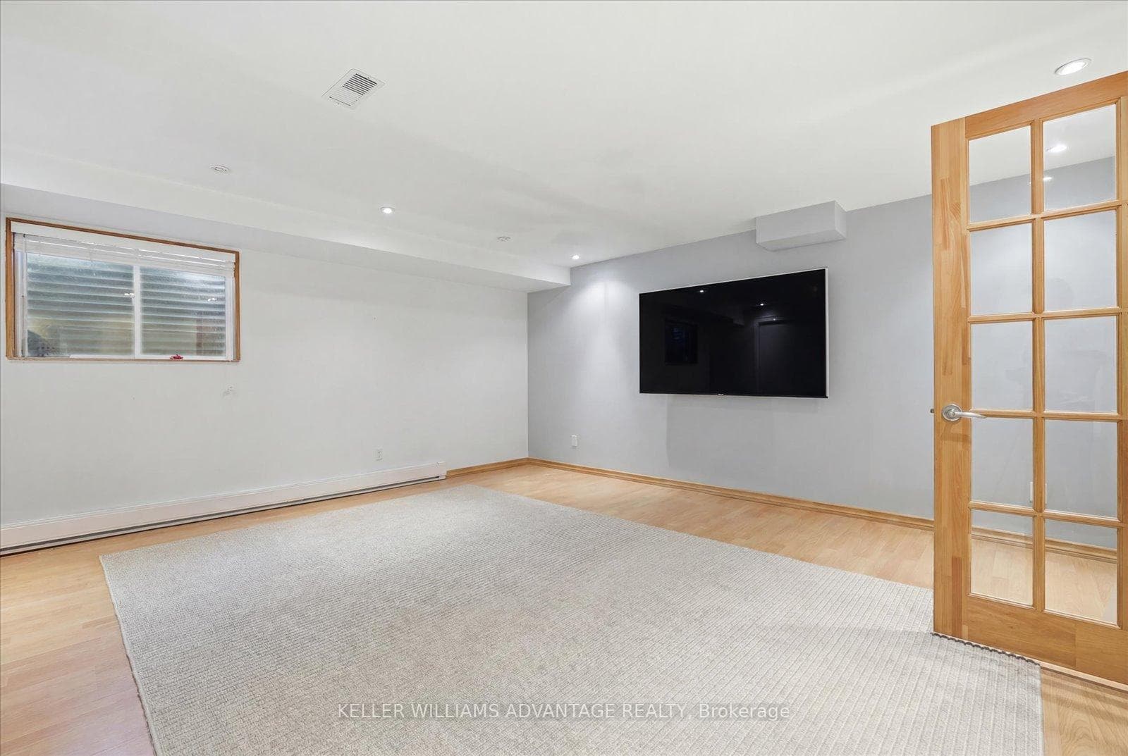Virtually de-furnished
