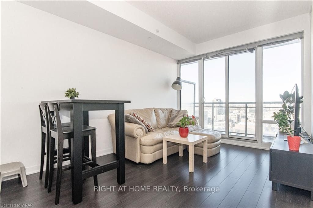 85 Duke Street Unit 1401 photo 8