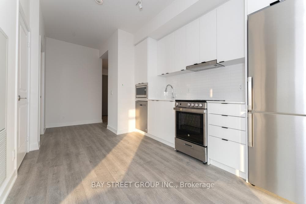 50 Upper Mall Way Unit 1005 B photo 12