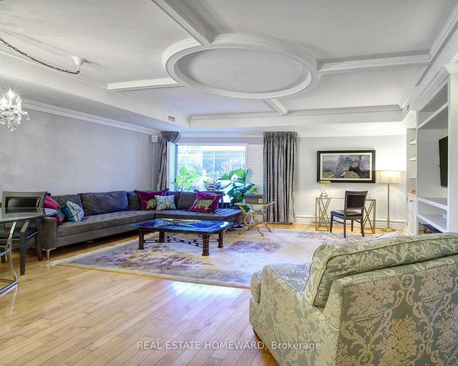 38 Avenue Road Unit 203 photo 7
