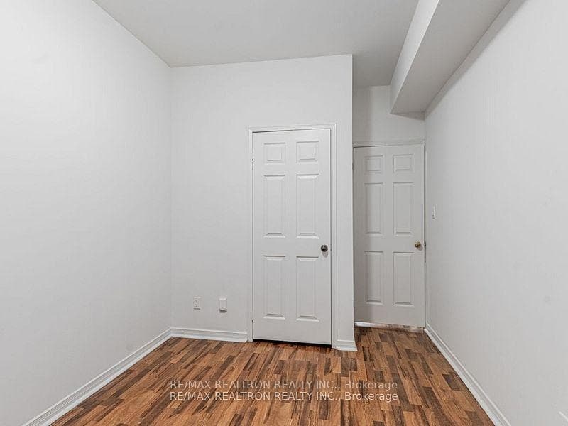 414 Jarvis Street Unit 104 photo 13