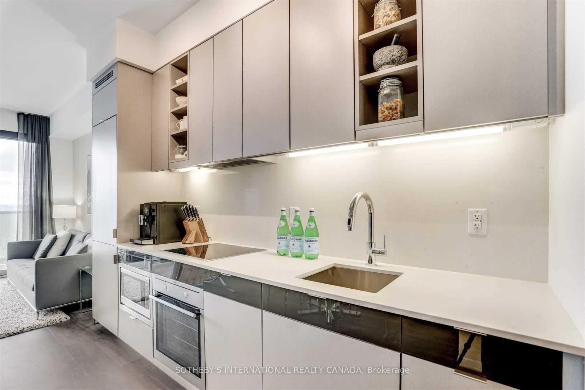 Kitchen With Integrated Appliances