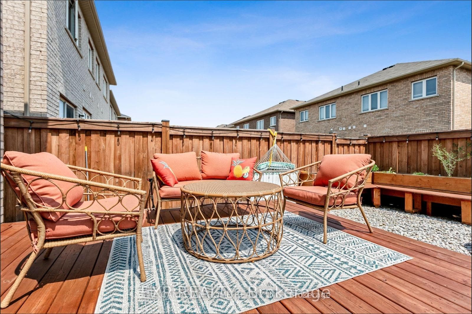 40 Lanark Circle Unit Upper photo 20
