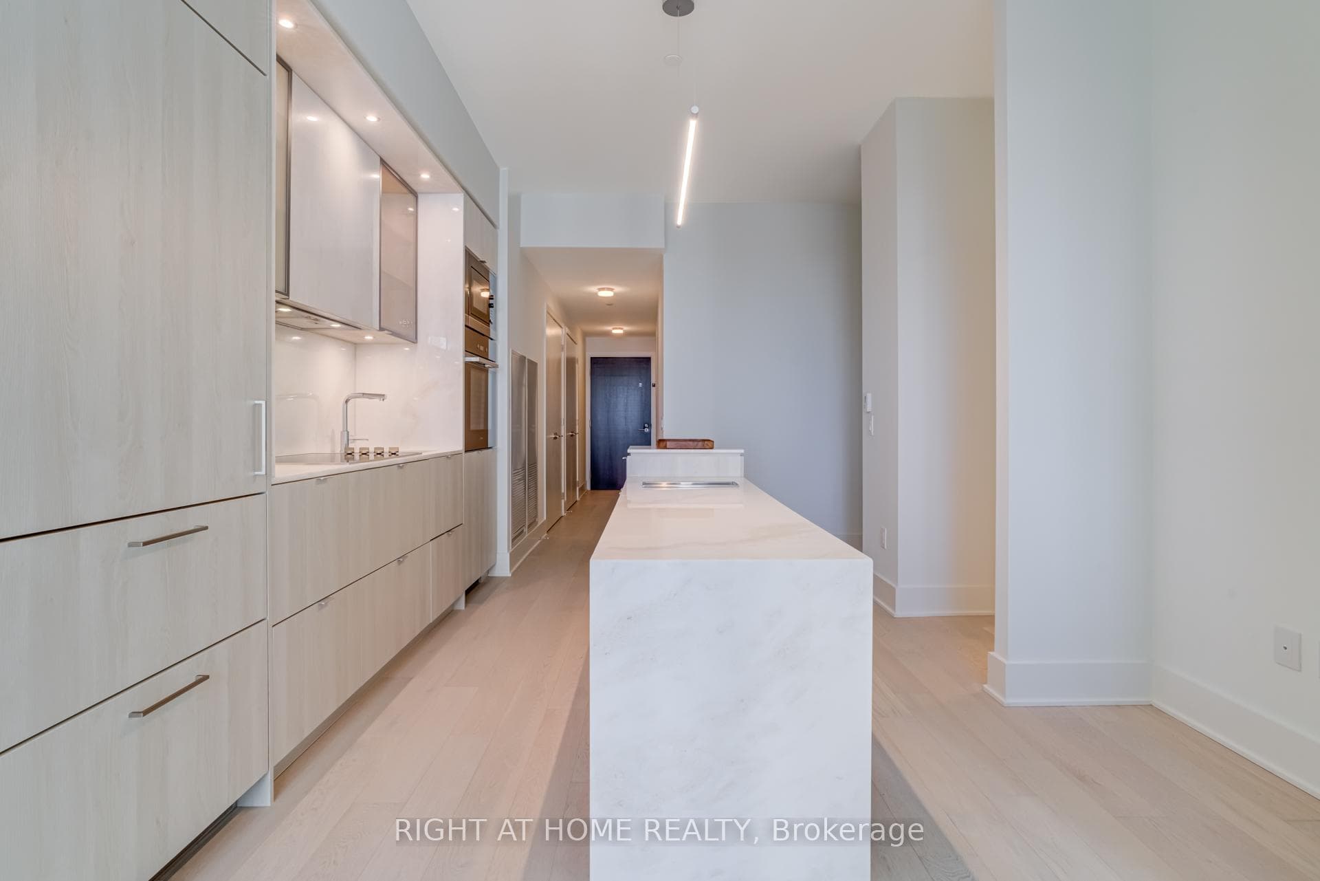 11 Yorkville Avenue Unit 2906 photo 10